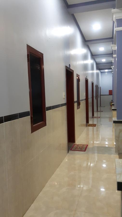Motel Hoang Gia Long Khanh Buitenkant foto