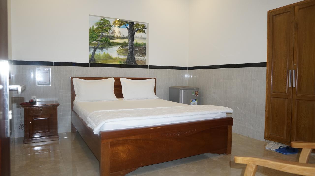 Motel Hoang Gia Long Khanh Buitenkant foto