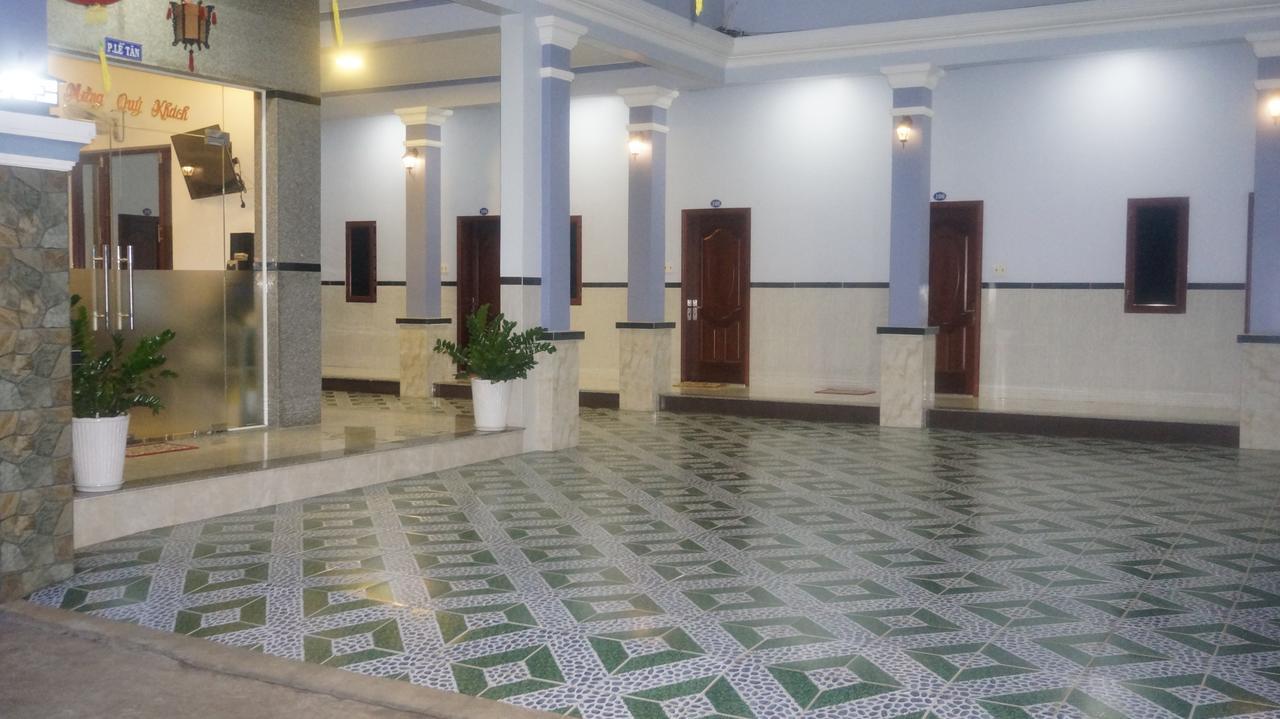 Motel Hoang Gia Long Khanh Buitenkant foto