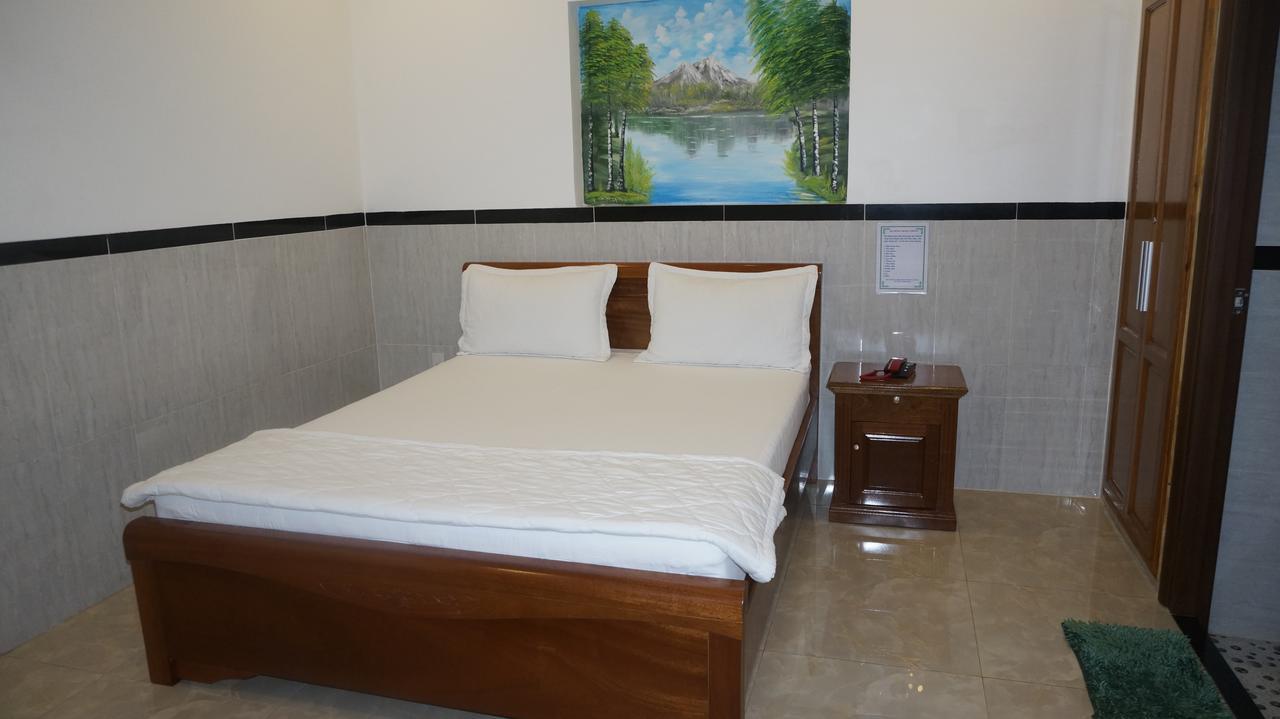 Motel Hoang Gia Long Khanh Buitenkant foto